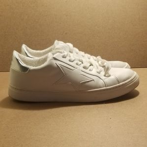 Steven New York white sneakers